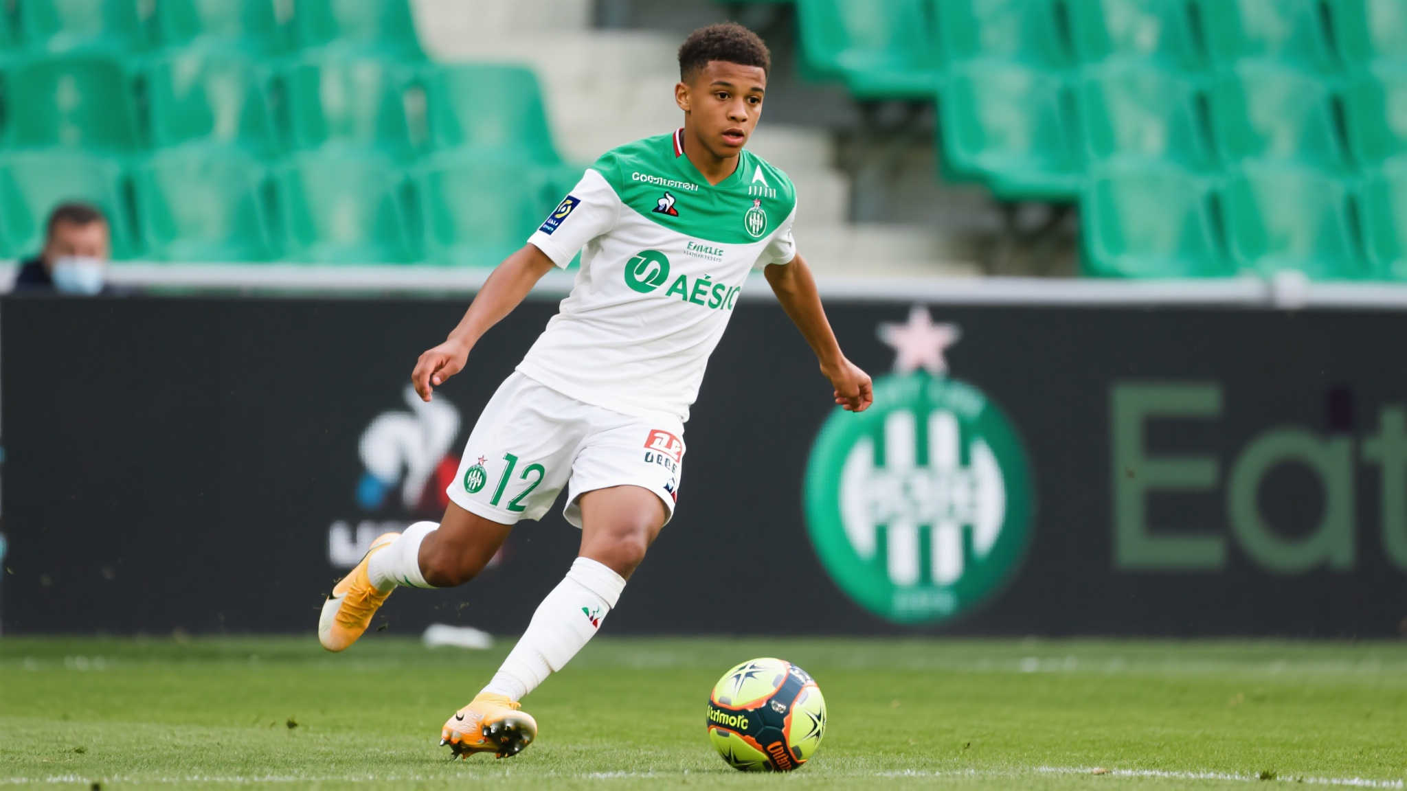 出生于2005年的保罗·埃马尔自从进入职业赛场以来